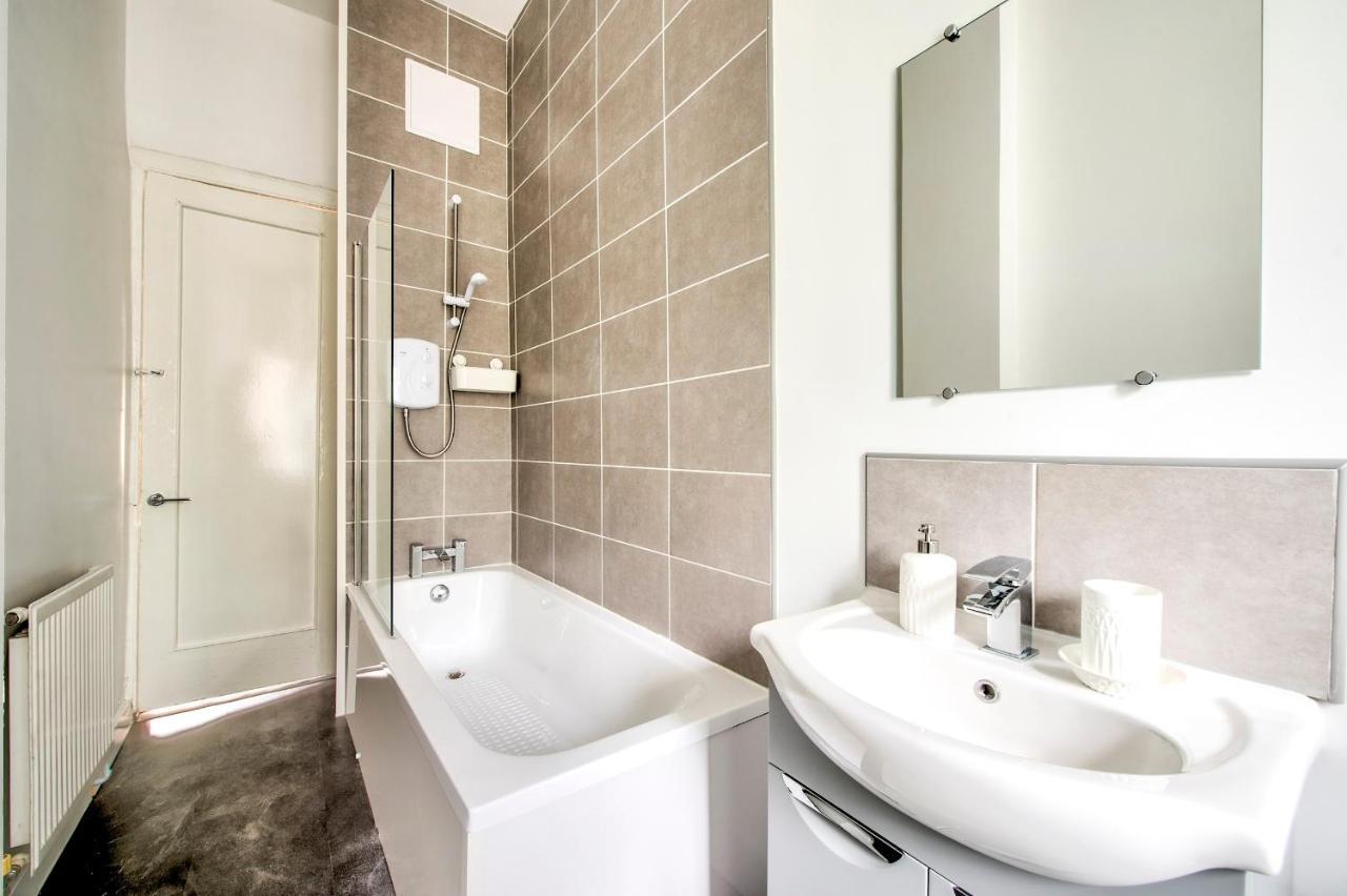 דירות גלאזגו Pass The Keys Stylish 2 Bed In Heart Of West End מראה חיצוני תמונה